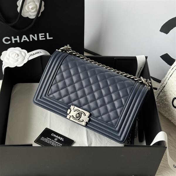 2026127214239592 700